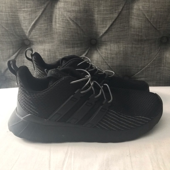 adidas questar flow boys